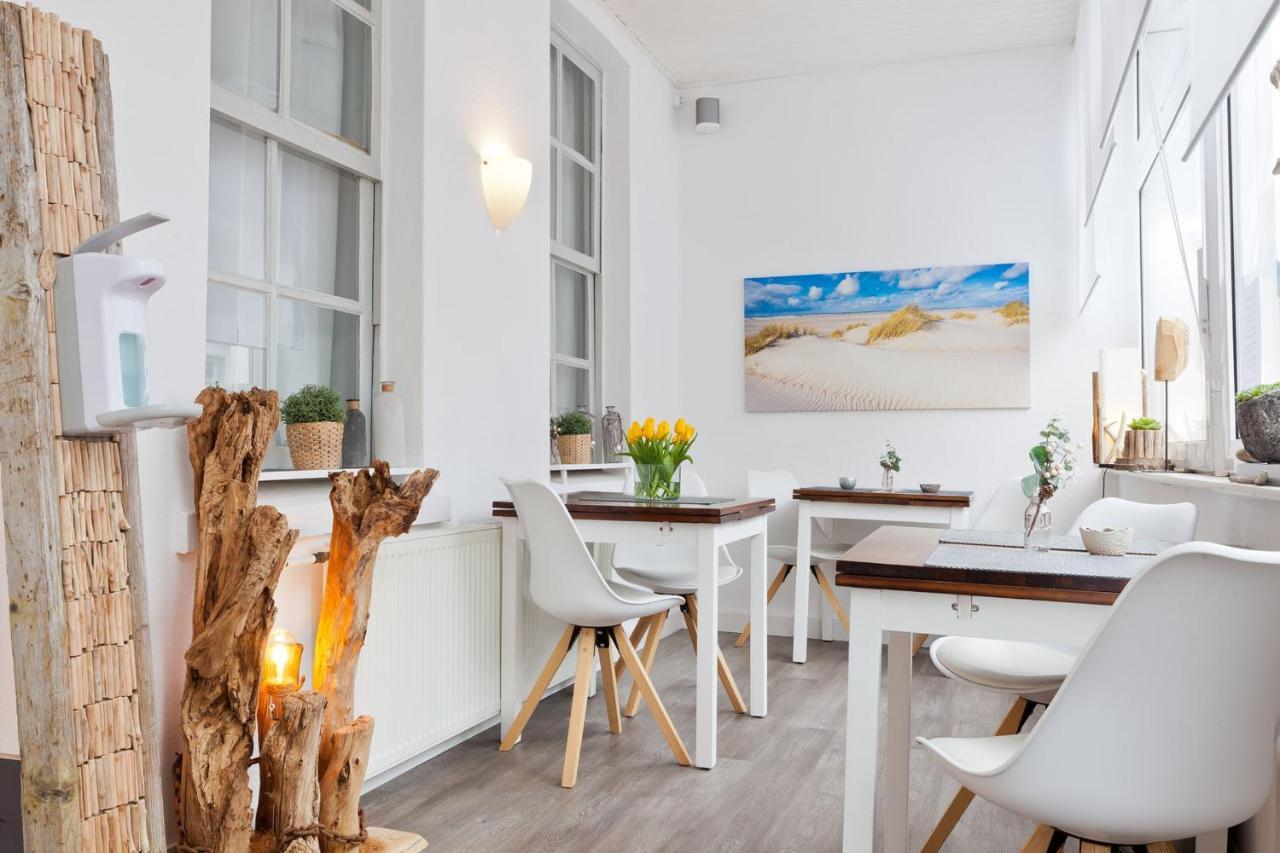 Haus Menno Janssen - Doppelzimmer Norderney Esterno foto